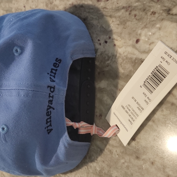 Vineyard Vines hat - Picture 3 of 4